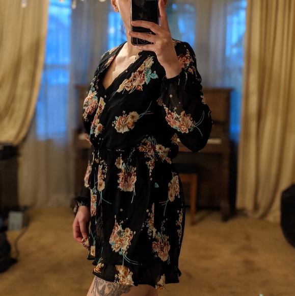 Black floral print romper - Picture 4 of 5